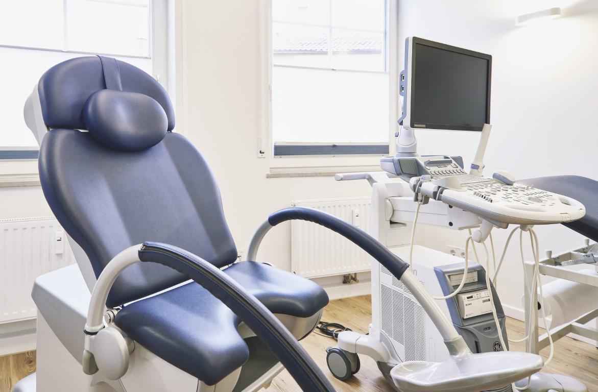 Behandlungsstuhl